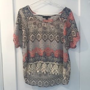 Patterned T-shirt with Lace Bottom